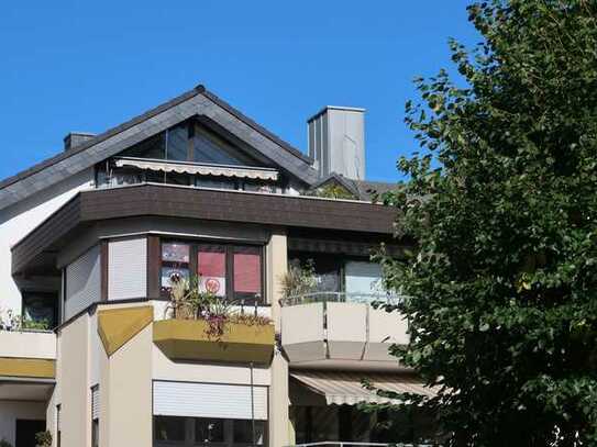 Großzügige Studiowohnung über 2 Etagen mit Dachterrasse, nähe Rheinpromenade