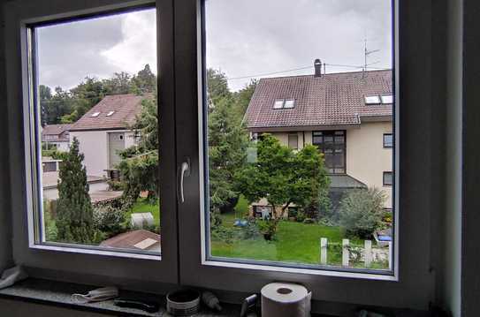 Schöne, geräumige drei Zimmer DG Wohnung in Leinfelden