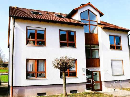 Sonnige, helle, 3,5 Zimmer Hochparterre-Wohnung mit EBK in KA-Stupferich