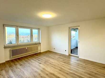 *NEU* Frisch renovierte 3-Zimmer Wohnung mit Balkon