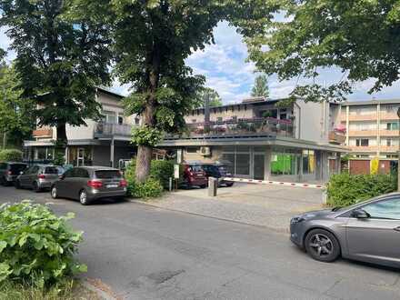42qm Büro- oder Ladenfläche + 185qm Lagerfläche