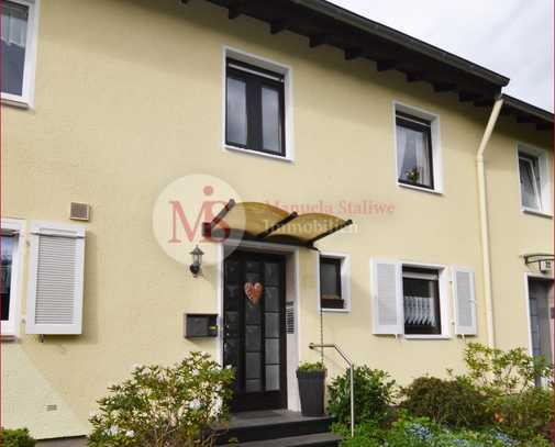 Gemütliches Reihenhaus mit Terrasse u. Garten in einer ruhigen Lage in Bergisch-Gladbach-Kippekausen