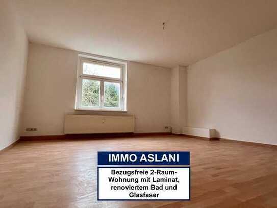 Bezugsfreie 2-Raum-Wohnung mit Laminat, renoviertem Bad und Glasfaser