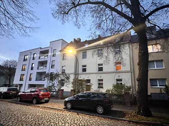 San. Altbau 2-Raum-Wohnung in guter Lage mit Wohnküche - Spremberger Vorstadt