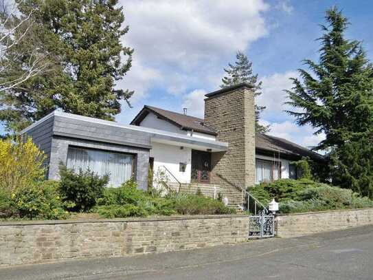 Bungalow auf großem Grundstück