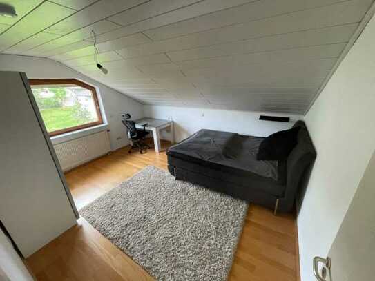 Helle 4-Zimmer-Wohnung mit Balkon und EBK in St. Leon - Rot