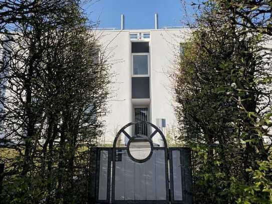 Erstbezug nach Sanierung: Exklusives Penthouse am Westerberg