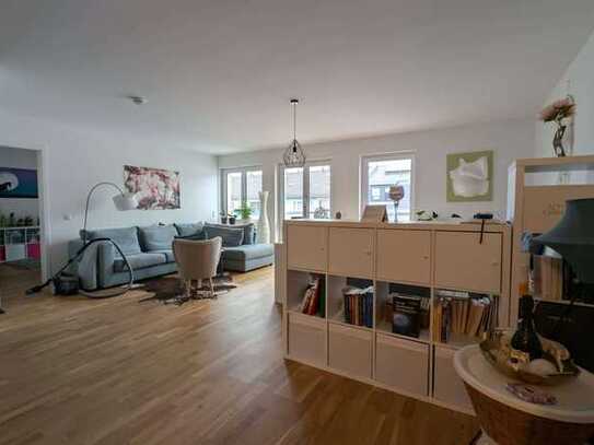 Nachmieter für großzügige Wohnung im 3. OG - 1 Balkon und 1 Loggia - mit Wohnküche