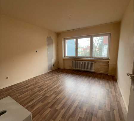 WG-Neugründung! 4-Zimmer Wohnung mit Balkon in zentraler Lage