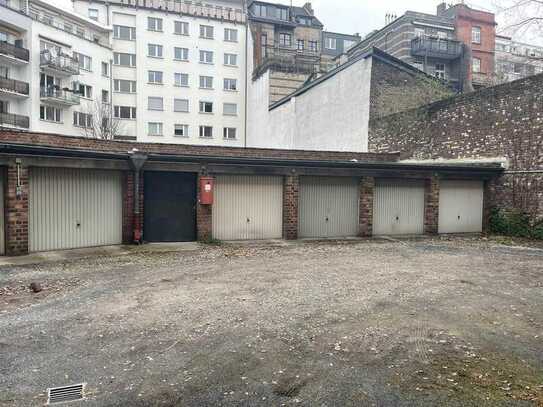 Garage im geschützen Hinterhof zu vermieten