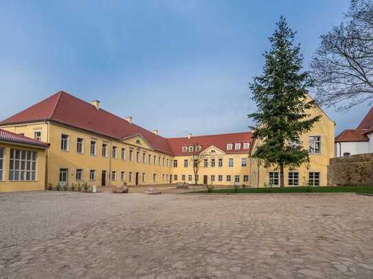 Wohnen im Schloss+2 Zimmer mit EBK+Fußbodenheizung