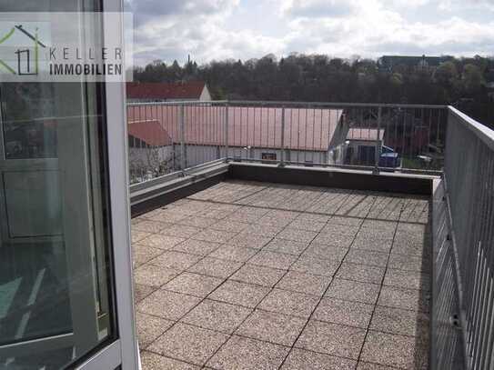 Zentrumsnah gelegene 4-R-Wohnung mit 25 qm Dachterrasse + Wintergarten, 2 Bäder, Gemeinschaftsgarten