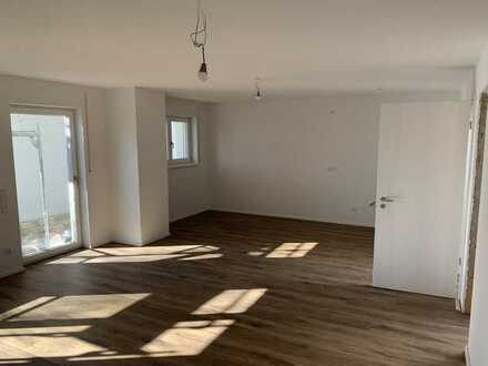 Helle 3-Zimmer Wohnung (Whg.-Nr. 8) als Erstbezug zu vermieten