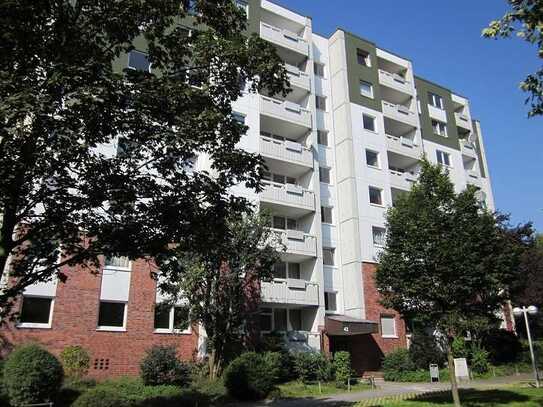 Komfortable 4-Zimmer-Familienwohnung mit kleinem Balkon in ruhiger, grüner Lage!