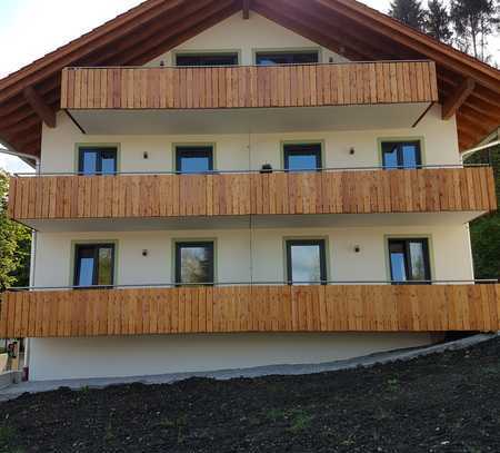Stilvolle, geräumige und neuwertige 2-Zimmer-Wohnung mit Balkon in Kochel a. See