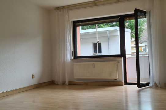 Großzügige Einzimmer- Wohnung mit Südbalkon, Südstadt