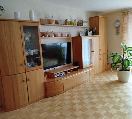 Exklusive 4-Zimmer-Maisonette-Wohnung mit Balkon und Einbauküche in Dettingen an der Erms