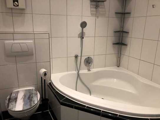 Bright double bedroom with balcony near Goethe University Frankfurt