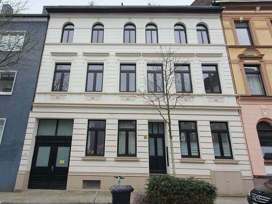 Gemütliche 1,5-Raum-Wohnung mit Balkon in gepflegtem Altbau