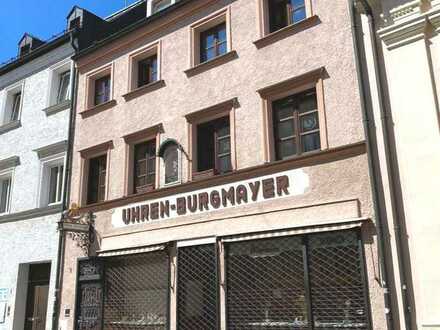 Erstbezug nach Kernsanierung: Büroeinheit oder Praxiseinheit im historischen Burgmayer Stadthaus