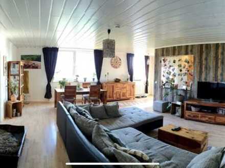 Modernisierte 3-Zimmer-Wohnung mit Terrasse Stellplatz und EBK in Othfresen