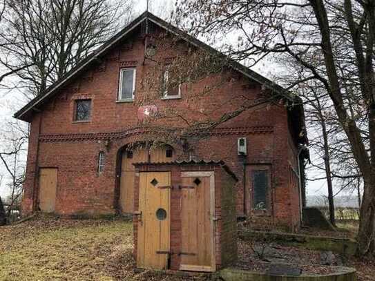 Stallgebäude und Bauernhaus im Gut Moor