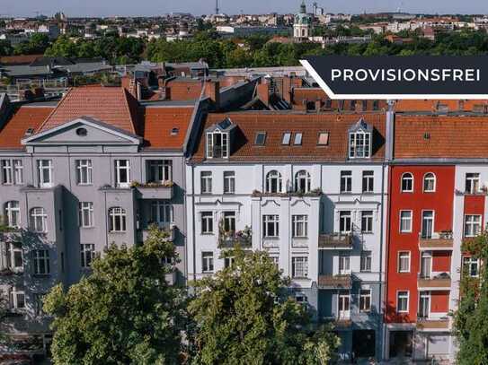 Bezugsfreie Altbauwohnung mit 3 Zimmern & Balkon im 4. OG in Berlins City West