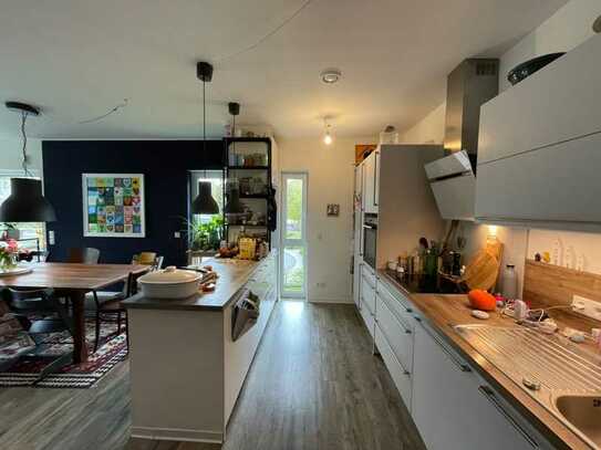 moderne & helle Wohnung mit Einbauküche am weitläufigen Naherholungsgebiet Gambachsweiher