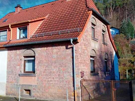 Landstuhl - Renovierungsbedürftige Doppelhaushälfte in ruhiger Sackgasse gelegen