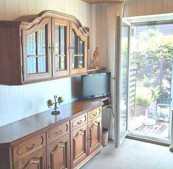 Voll ausgestattete Wohnung mit großer Terrasse und schönem Ausblick in Südausrichtig, Einzel-Garage!