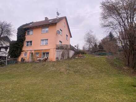Gemütliches Haus, südlich von Memmingen, 2 Wohnungen oder als EFH nutzbar, in 87760 Hetzlinshofen