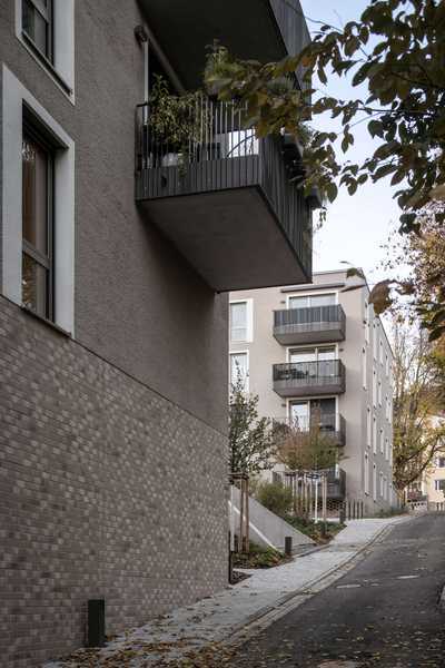                                                               Freier Tiefgaragenstellplatz in N&uuml;rnberg- Veilhof -f&uuml;r kleine Autos geeignet                                                       in Veilhof (Nürnberg)