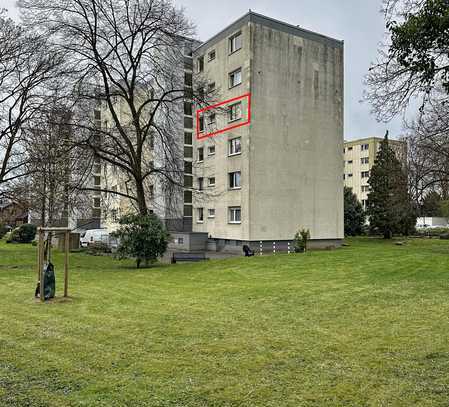 Stilvolle, gepflegte 2-Zimmer-Wohnung mit Balkon in Köln Zündorf