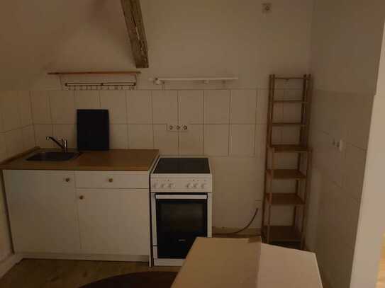 Nachmieter zum 1.12 für eine 2,5 Zimmer Dachgeschosswohnung in Darmstadt gesucht