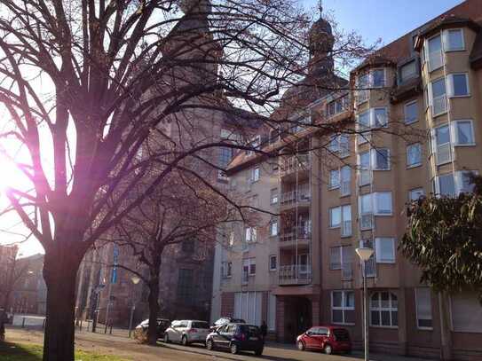 Moderne Wohnung am grünen Schillerplatz