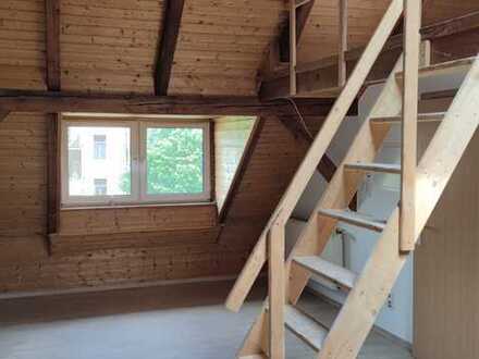 Individuelle Dachgeschoss Wohnung in Giebichenstein