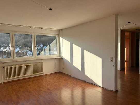 Neuwertige Wohnung mit zweieinhalb Zimmern und Balkon in Eberbach