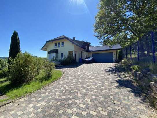 Luxuriöse Villa mit unverbaubarem Blick