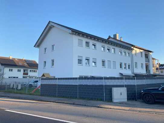 Schönes, helles Reihenmittelhaus mit fünf Zimmern und Gartenanteil in Waldkraiburg (Lkr. Mühldorf)