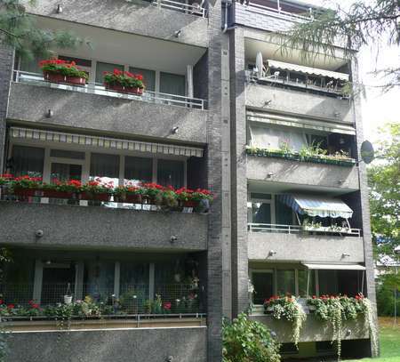 Helle 2-Zimmer-Wohnung mit Balkon zu vermieten