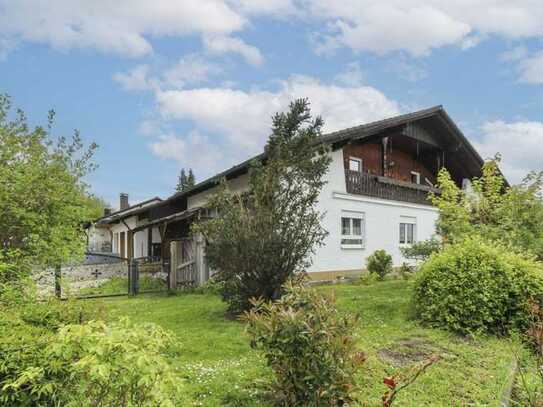 Vielseitig nutzbar: Schönes Einfamilienhaus mit separater Einliegerwohnung in Manching