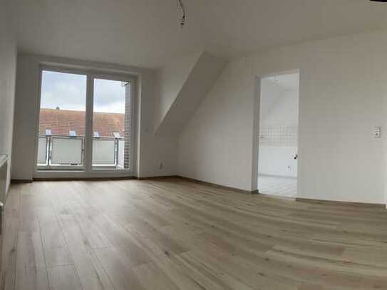 *** Oster-SPEZIAL*** ERSTBEZUG - Gehobene 2-Zi-Whg mit Balkon in grüner Idylle