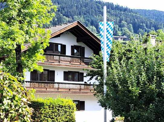 Neu renovierte 2-Zi.-DG-Wohnung in Tegernsee