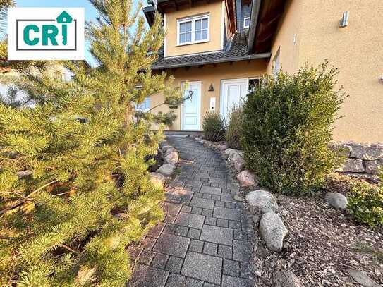 Einzigartige & kompakte Doppelhaushälfte mit Garten in idyllischer Wohnlage