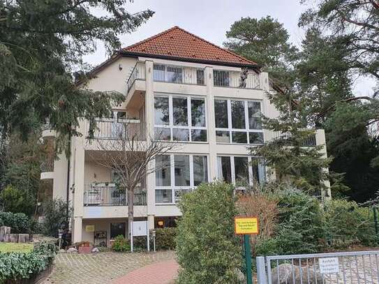 5 Zimmer Maisonette-Dachgeschosswohnung mit Einbauküche nahe Wannsee