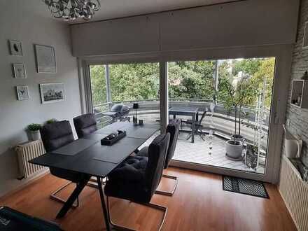 2 1/2-Zimmer-Wohnung mit Parkblick und zusätzl. 45 qm Hobbyraum