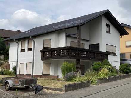 Gepflegtes Zweifamilienhaus in guter Lage