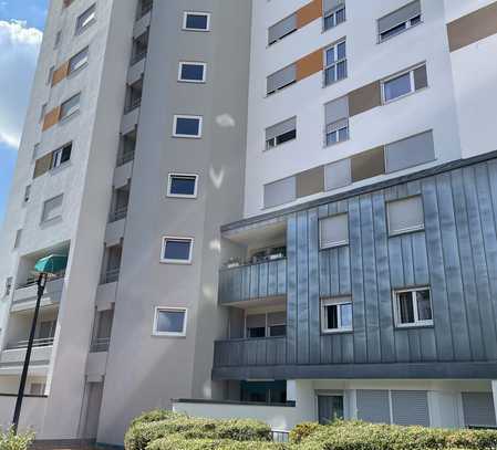 Gepflegte 3-Zimmer-Wohnung mit Balkon und Tiefgaragenstellplatz, stadtnah und mitten im Grünen