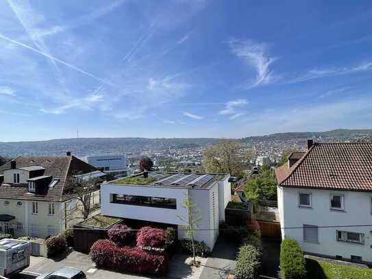 Luxuriöse klimatisierte 3 Zimmer Wohnung mit beherrschendem Stadtblick