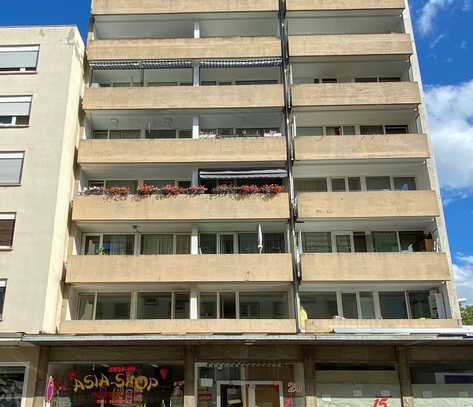 Zentrumsnahe 4 Zimmer ETW mit Balkon! Sicher vermietet.
Ideal als Kapitalanlage!!!